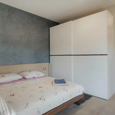 Lena Lux Дом отдыха