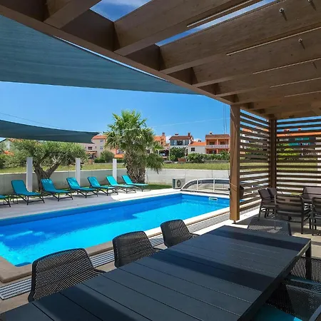 Дом отдыха Lena Lux