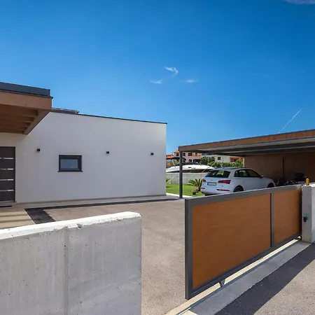 Σπίτι διακοπών Lena Lux *