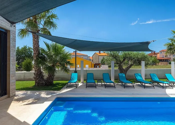 Lena Lux * Πούλα