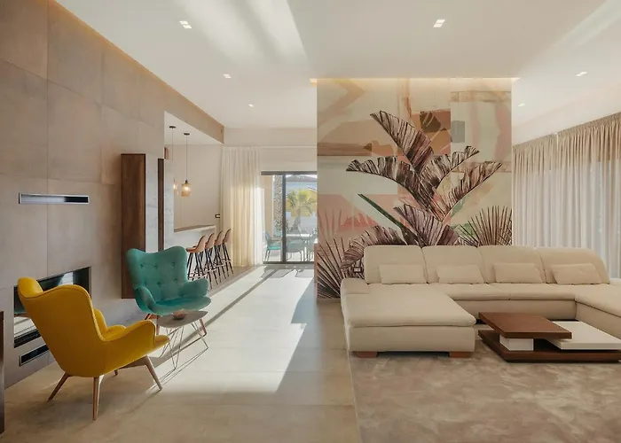 Lena Lux Σπίτι διακοπών Πούλα