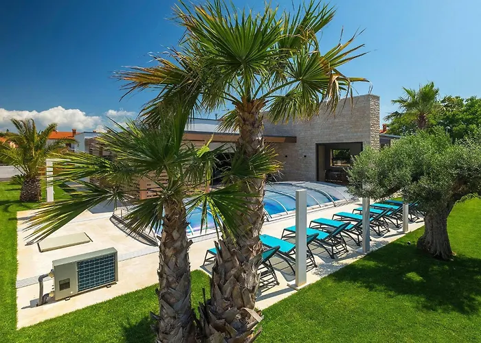 Lena Lux * Πούλα