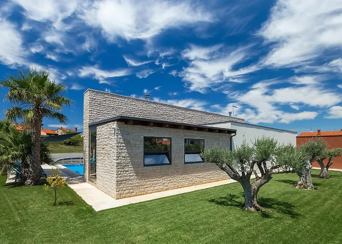 Lena Lux Σπίτι διακοπών *